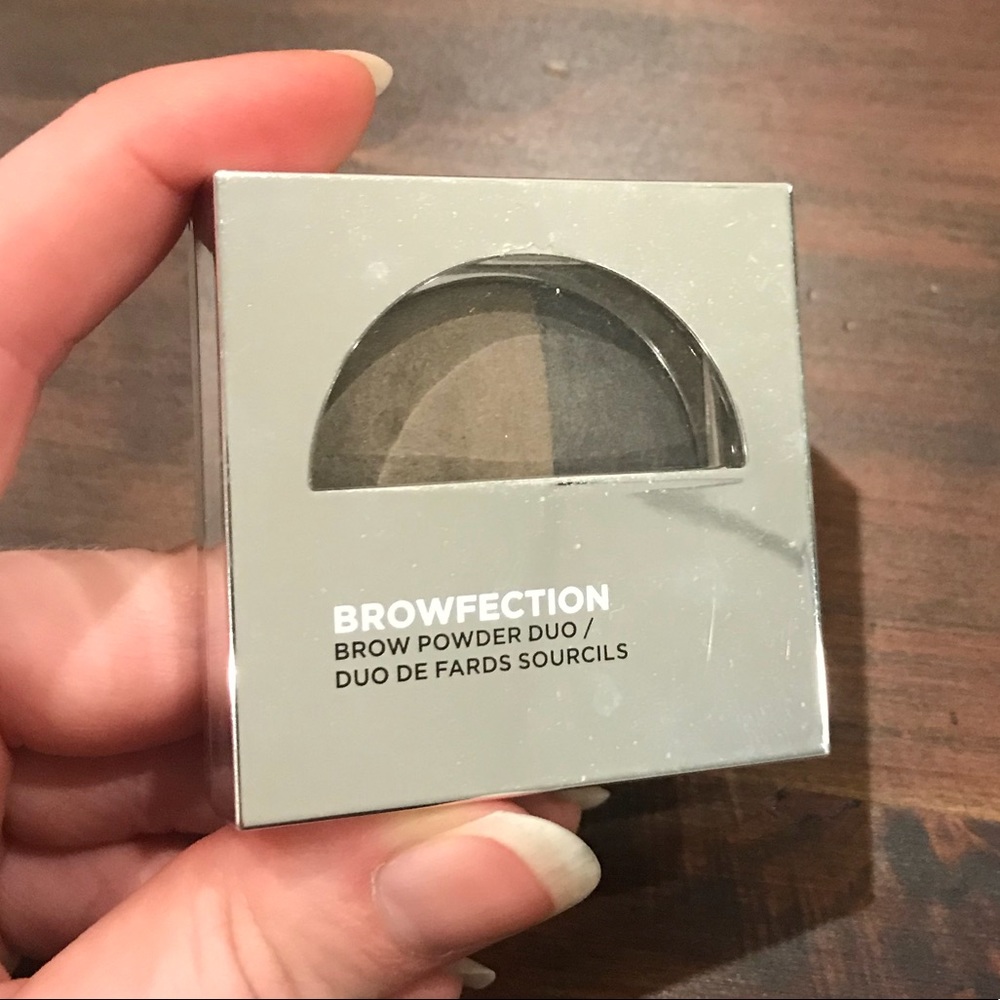EWC Browfection brow powder